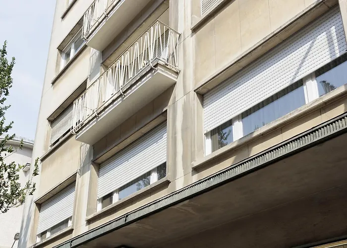 别墅塞雷纳女王豪华公寓 *