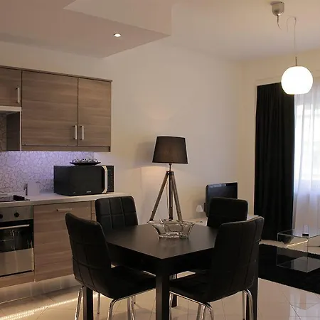 The Queen Luxury - Serena Apartment *