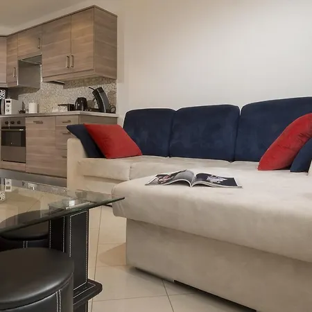 The Queen Luxury - Serena *