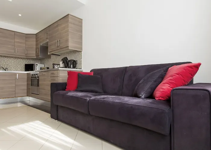 The Queen Luxury - Serena