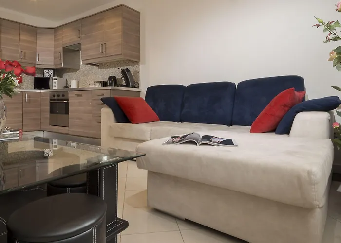 The Queen Luxury - Serena Lussemburgo