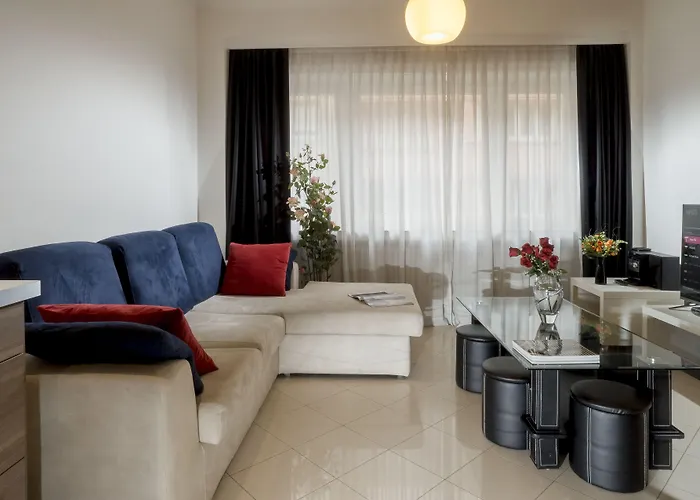 The Queen Luxury - Serena Lussemburgo