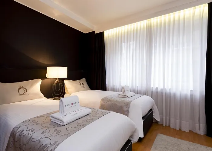 The Queen Luxury - Serena Luxemburgo