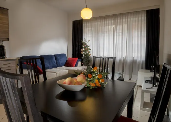 The Queen Luxury - Serena Luxemburgo