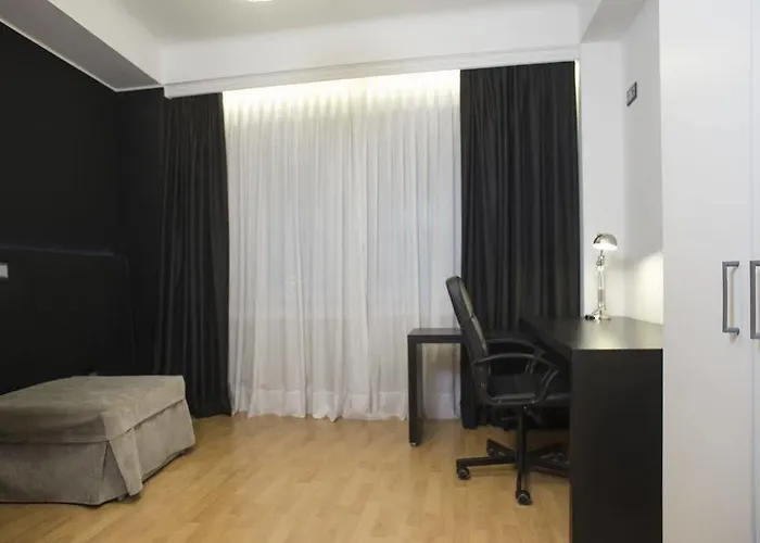 The Queen Luxury - Serena * Luxembourg