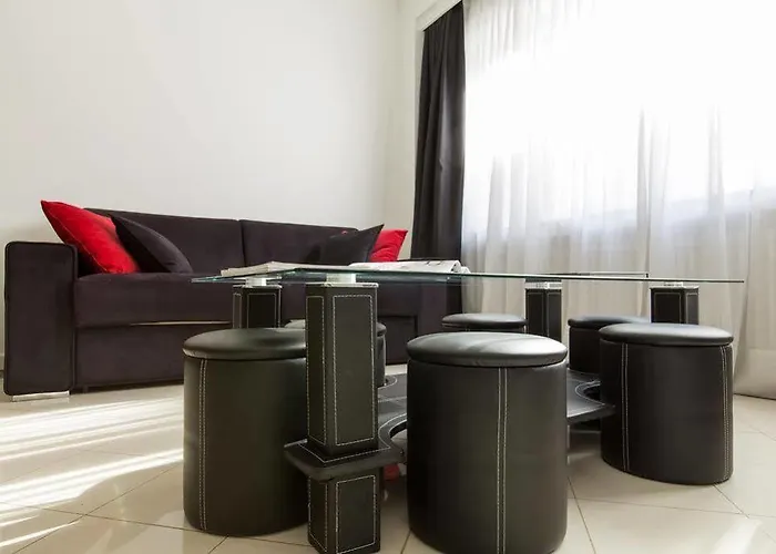 The Queen Luxury - Serena * Luxembourg